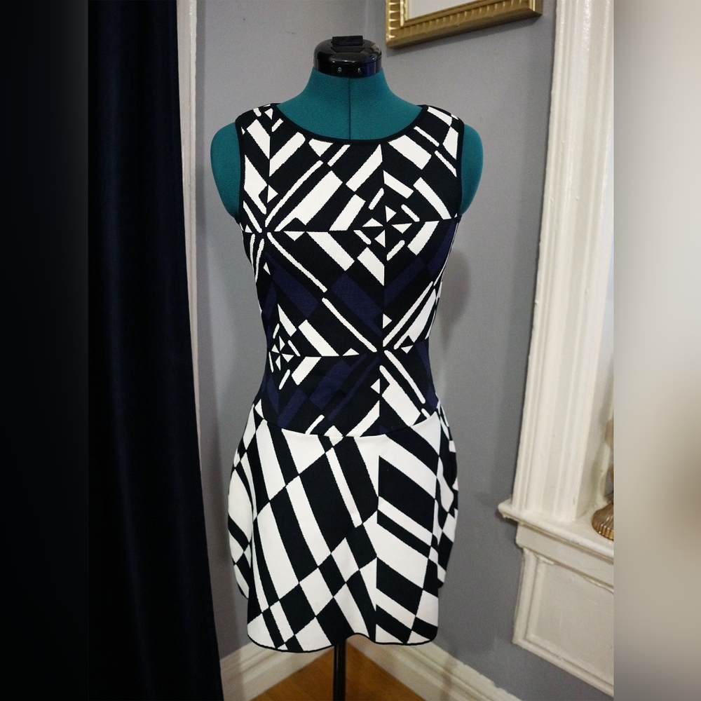 BCBG Max Azria Jo geometric jacquard dress, XXS/00 - Picture 2 of 8